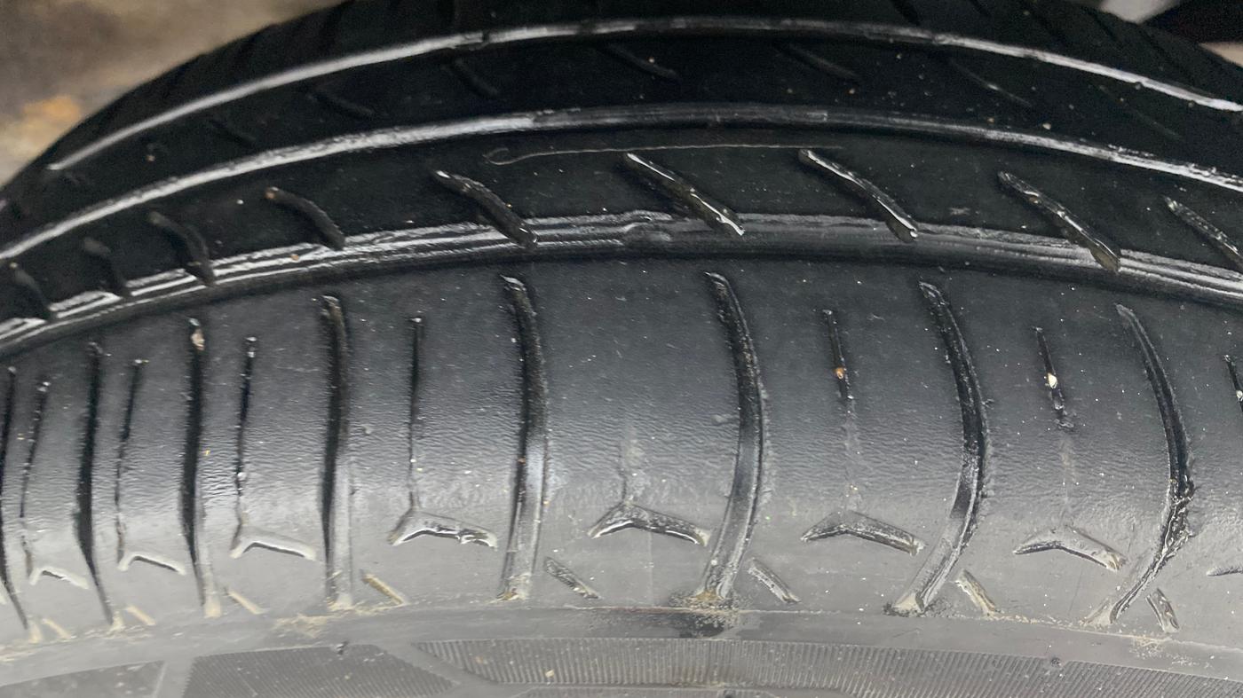 2015 Tata Nano TWIST XT, Petrol, Manual, 31,799 km, Right Front Tyre Tread