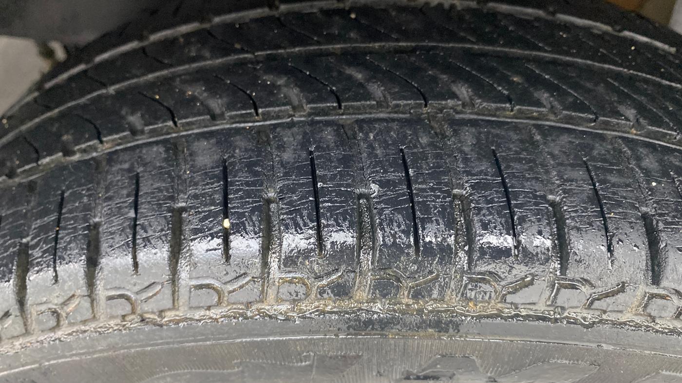 2015 Tata Nano TWIST XT, Petrol, Manual, 31,799 km, Left Rear Tyre Tread