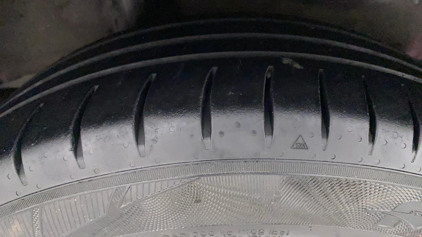 2017 Honda Jazz 1.2L I-VTEC V AT, Petrol, Automatic, 61,312 km, Right Rear Tyre Tread