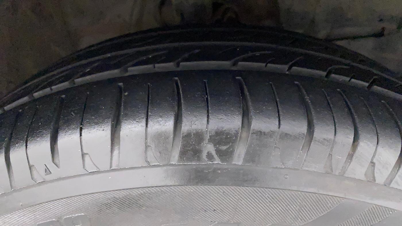 2017 Honda Jazz 1.2L I-VTEC V AT, Petrol, Automatic, 61,312 km, Right Front Tyre Tread