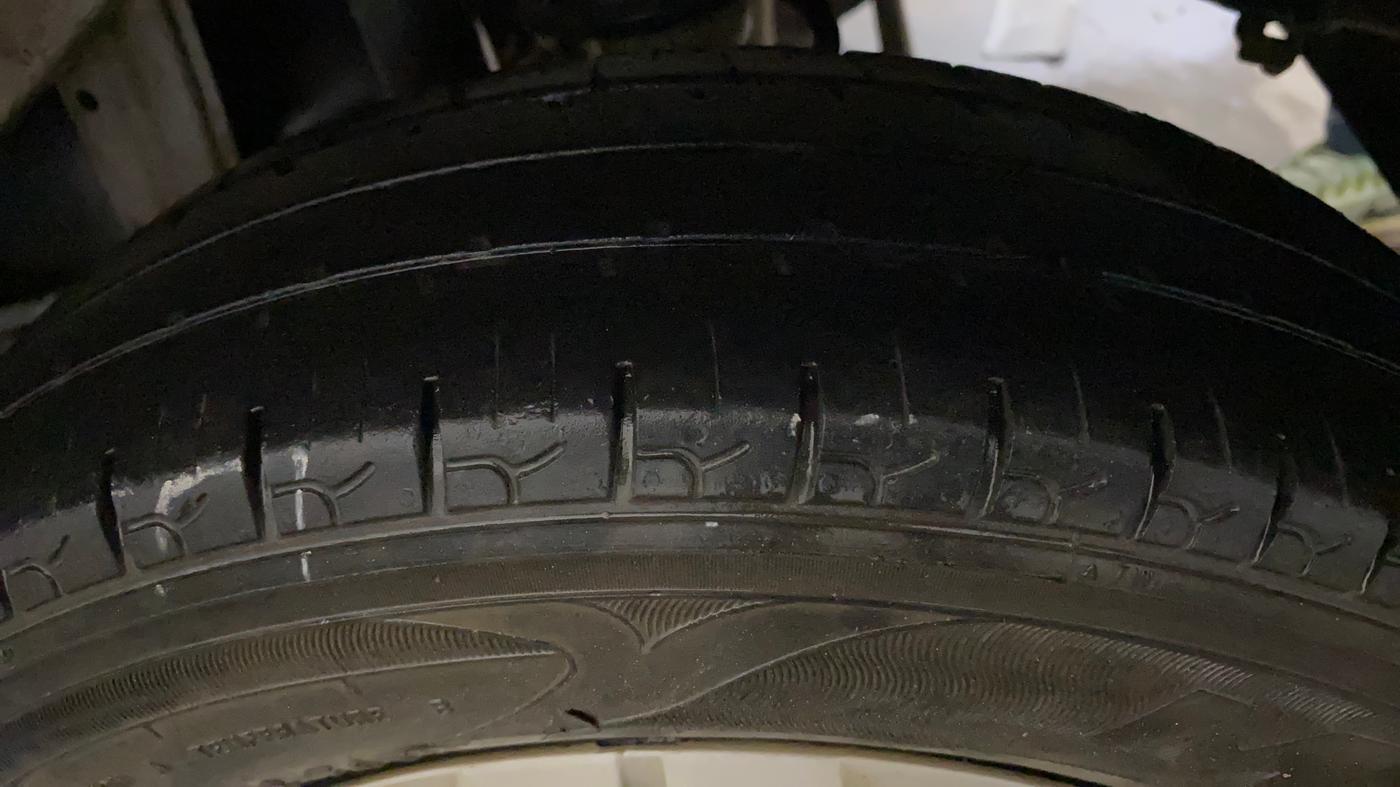 2015 Maruti Alto 800 LXI, Petrol, Manual, 74,501 km, Left Rear Tyre Tread