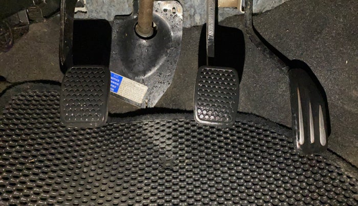 2015 Maruti Alto 800 LXI, Petrol, Manual, 74,458 km, Pedals