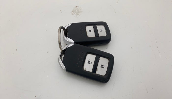 2016 Honda BR-V 1.5L I-VTEC V CVT, Petrol, Automatic, 48,449 km, Key Close Up