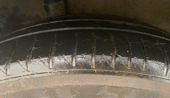 2016 Honda BR-V 1.5L I-VTEC V CVT, Petrol, Automatic, 48,449 km, Right Rear Tyre Tread