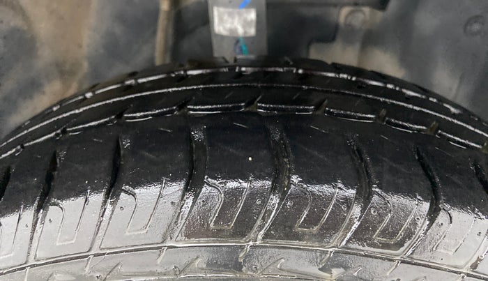 2017 Datsun Go T, Petrol, Manual, 33,298 km, Right Front Tyre Tread