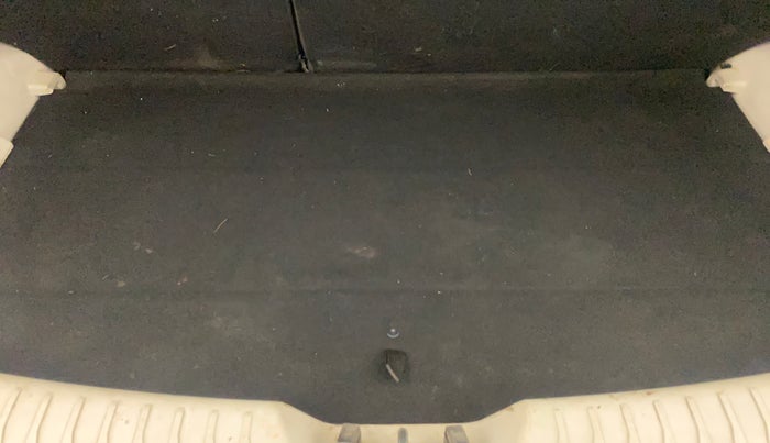 2021 Mahindra XUV300 W8 (O) 1.5 DIESEL, Diesel, Manual, 62,543 km, Boot Inside