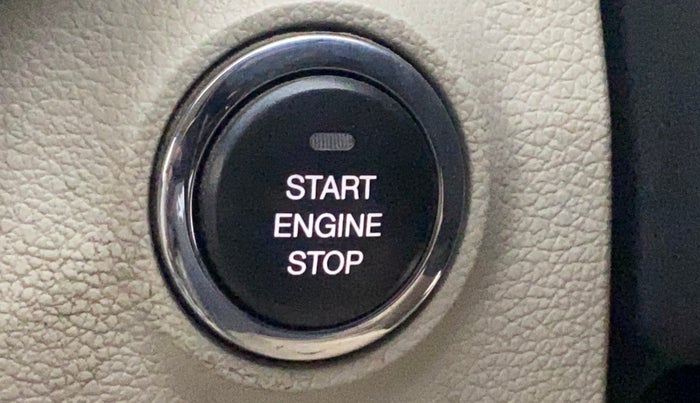 2021 Mahindra XUV300 W8 (O) 1.5 DIESEL, Diesel, Manual, 62,543 km, Keyless Start/ Stop Button