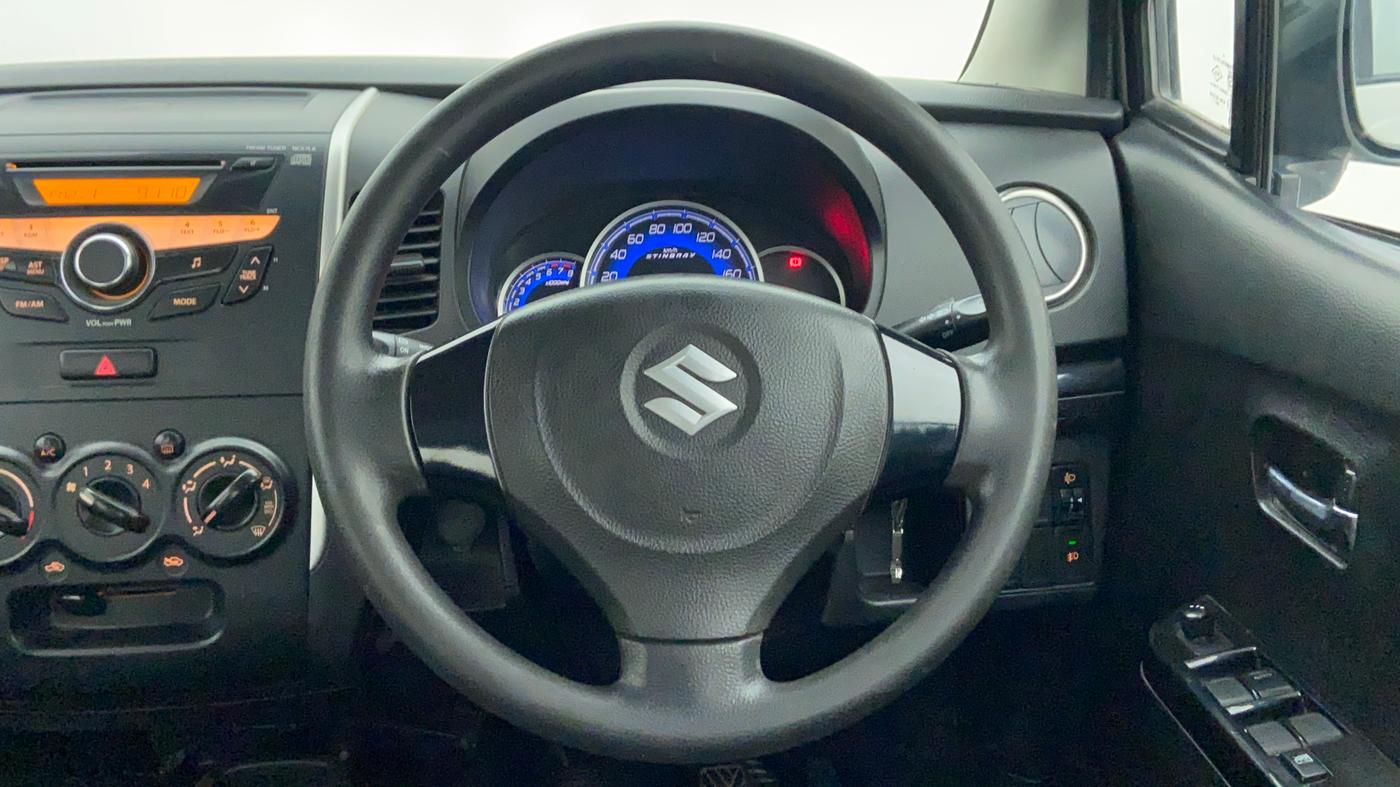 2016 Maruti Wagon R Stingray VXI, Petrol, Manual, 50,757 km, Steering Wheel Close Up