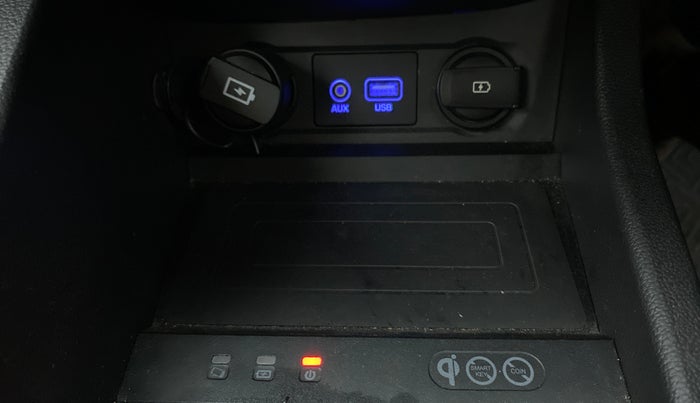2019 Hyundai Elite i20 ASTA 1.2 (O), Petrol, Manual, 38,450 km, Wireless Charger