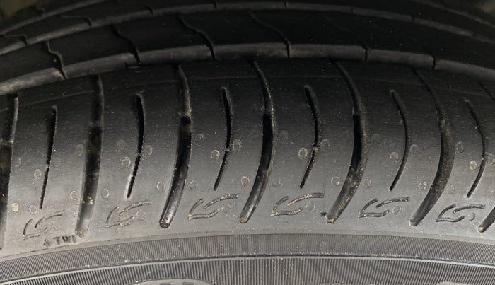 2017 Ford Ecosport TITANIUM 1.5L PETROL AT, Petrol, Automatic, 39,556 km, Right Front Tyre Tread