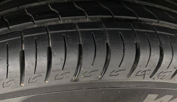 2017 Ford Ecosport TITANIUM 1.5L PETROL AT, Petrol, Automatic, 39,556 km, Left Rear Tyre Tread