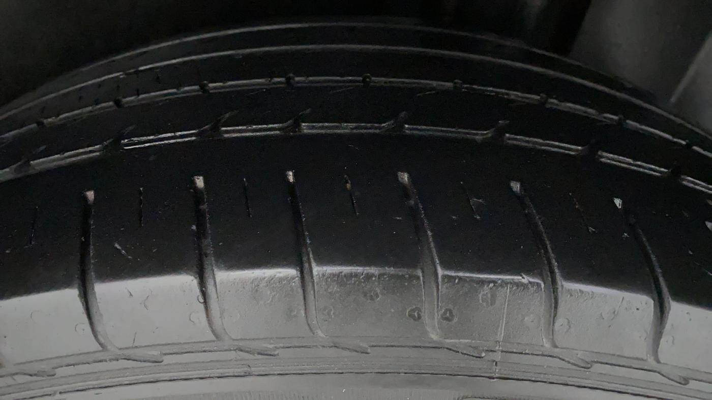 2019 MG HECTOR SHARP DCT PETROL, Petrol, Automatic, 34,434 km, Left Front Tyre Tread