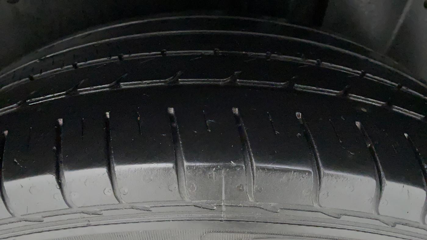 2019 MG HECTOR SHARP DCT PETROL, Petrol, Automatic, 34,434 km, Left Rear Tyre Tread