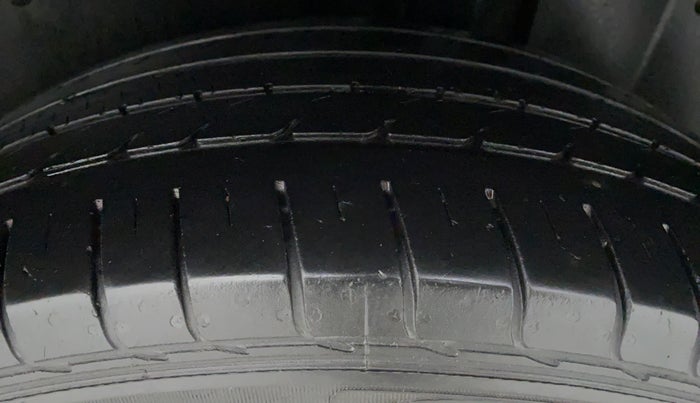 2019 MG HECTOR SHARP DCT PETROL, Petrol, Automatic, 34,434 km, Left Rear Tyre Tread
