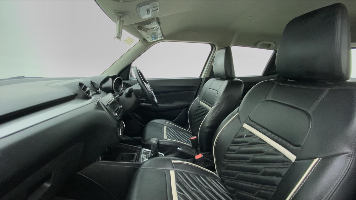 2018 Maruti Swift VXI AMT D, Petrol, Automatic, 70,210 km, Right Side Front Door Cabin