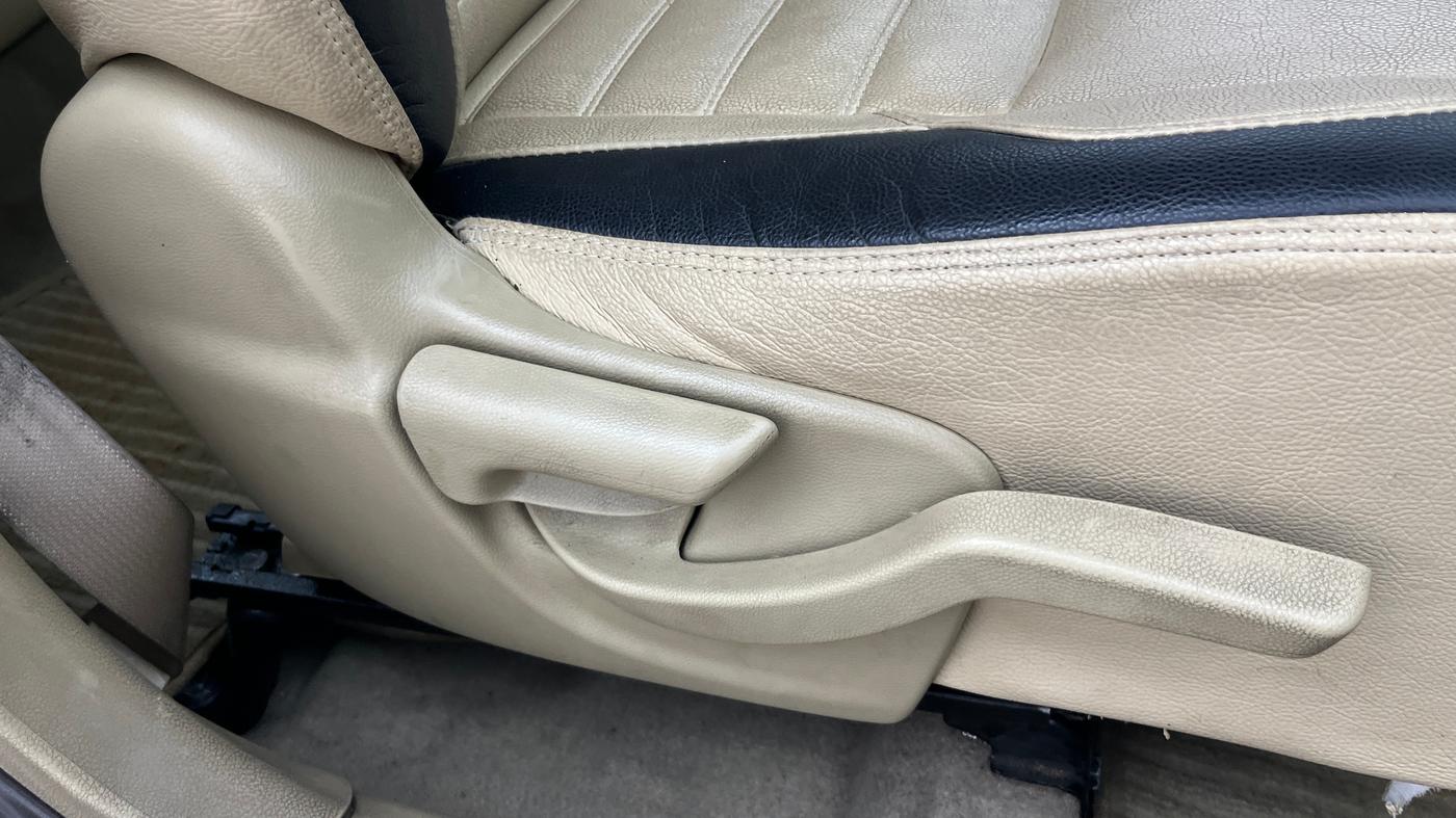 2015 Honda Amaze 1.2L I-VTEC VX AT, Petrol, Automatic, 86,211 km, Driver Side Adjustment Panel