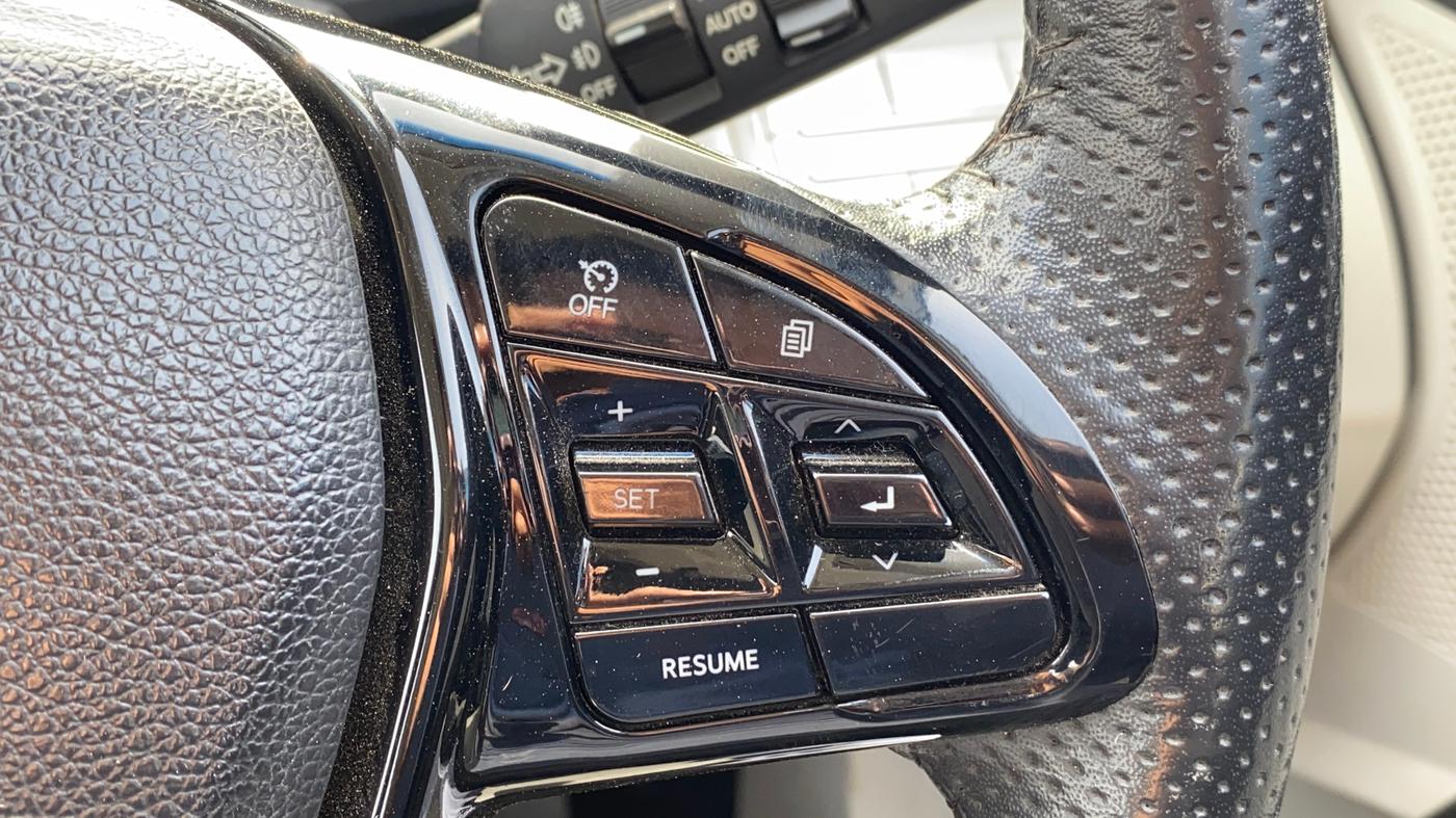 2024 Mahindra XUV 3XO AX5 1.2 L TCMPFI AT, Petrol, Automatic, 41,138 km, Adaptive Cruise Control