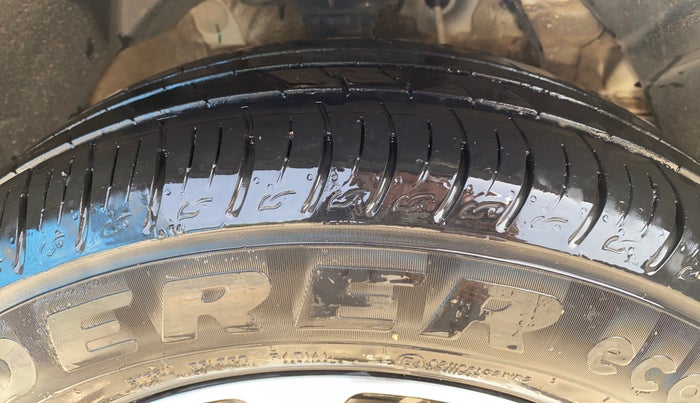 2024 Mahindra XUV 3XO AX5 1.2 L TCMPFI AT, Petrol, Automatic, 41,138 km, Right Front Tyre Tread