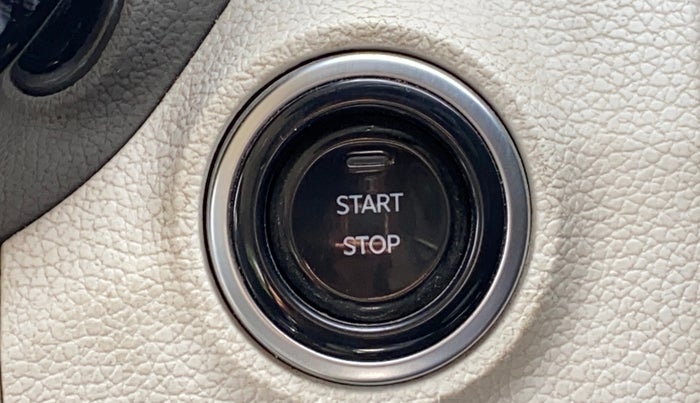 2024 Mahindra XUV 3XO AX5 1.2 L TCMPFI AT, Petrol, Automatic, 41,138 km, Keyless Start/ Stop Button