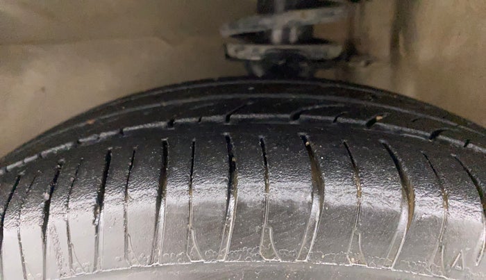 2013 Maruti Alto K10 VXI, Petrol, Manual, 70,121 km, Left Front Tyre Tread