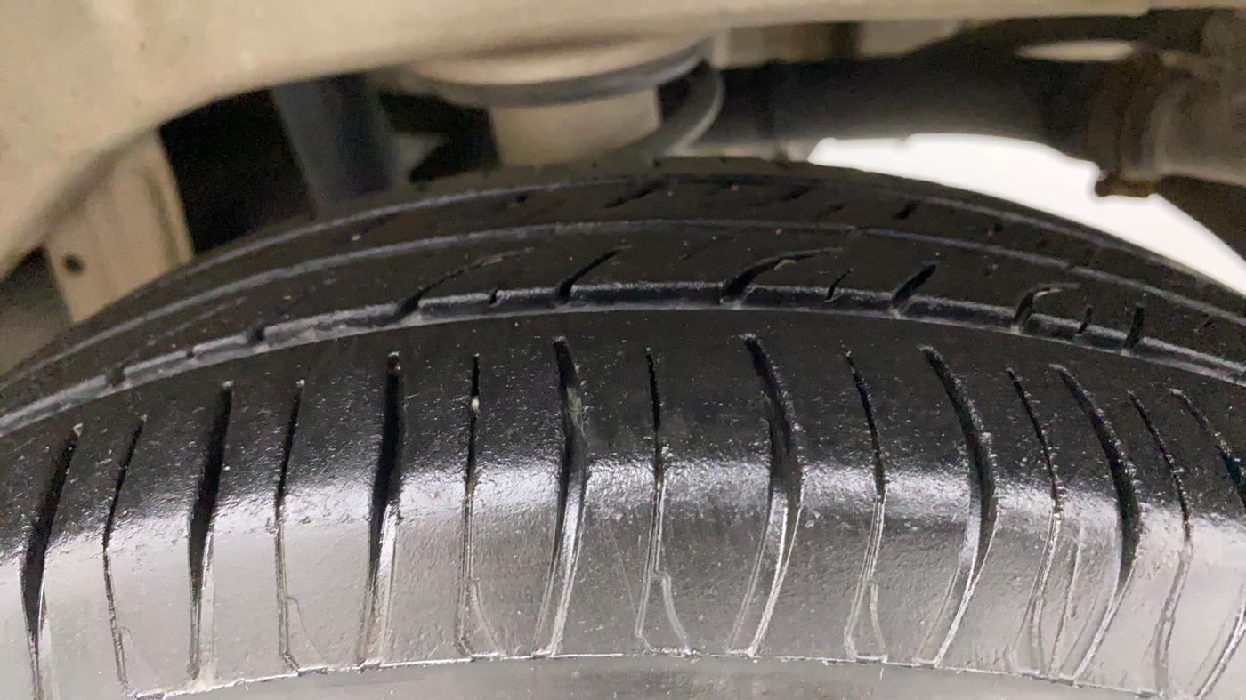 2013 Maruti Alto K10 VXI, Petrol, Manual, 70,121 km, Left Rear Tyre Tread