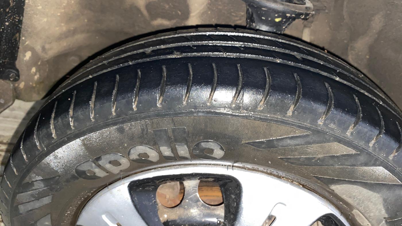2016 Maruti Alto 800 LXI, Petrol, Manual, 65,167 km, Left Front Tyre Tread