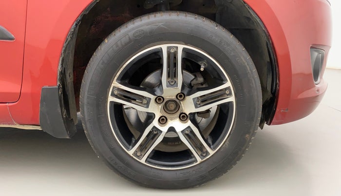 2012 Maruti Swift VXI, Petrol, Manual, 78,249 km, Right Front Wheel