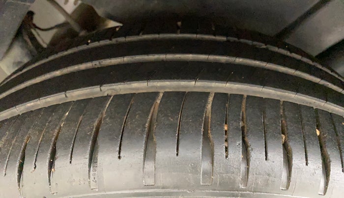 2012 Maruti Swift VXI, Petrol, Manual, 78,249 km, Left Rear Tyre Tread