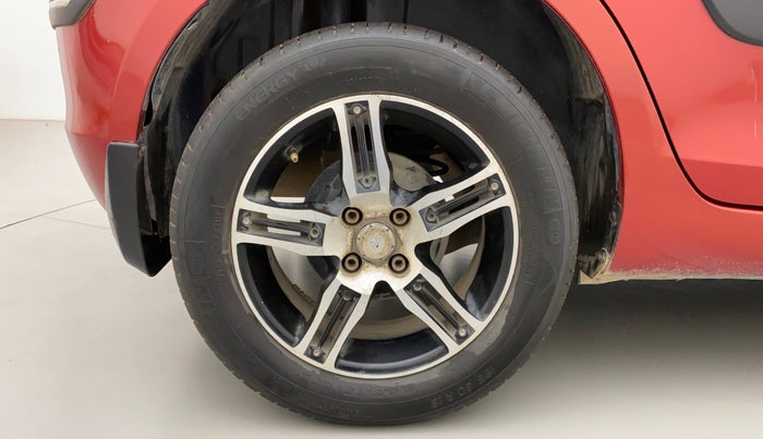 2012 Maruti Swift VXI, Petrol, Manual, 78,249 km, Right Rear Wheel