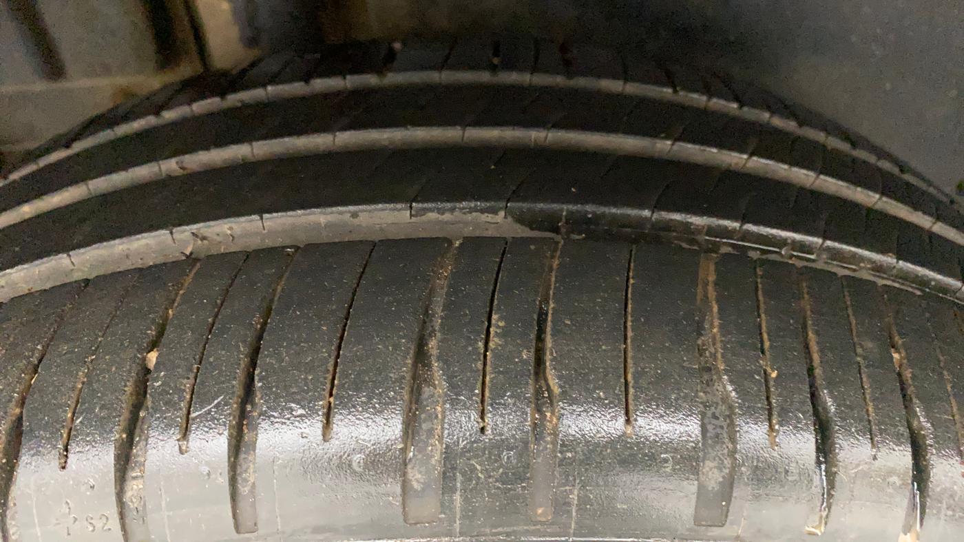 2012 Maruti Swift VXI, Petrol, Manual, 78,249 km, Right Rear Tyre Tread