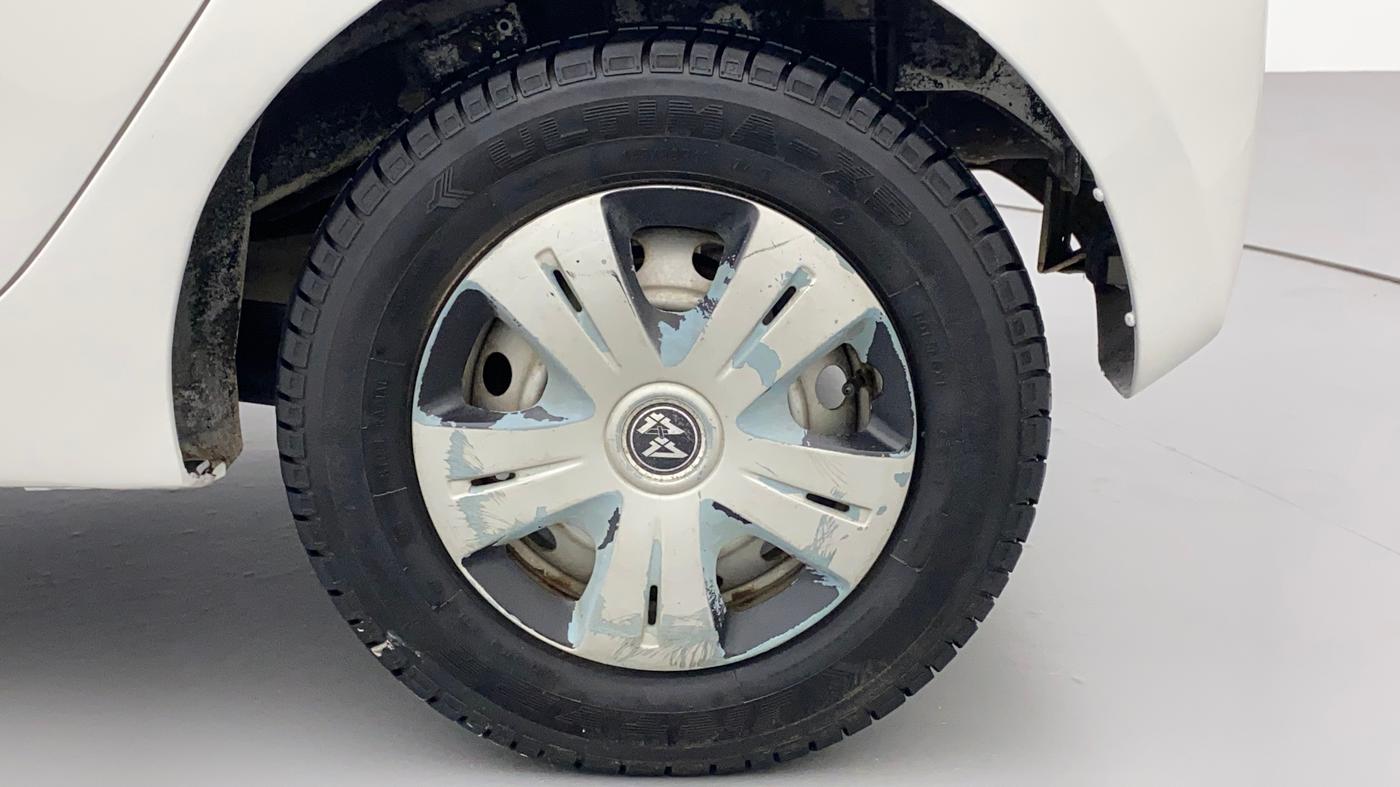 2013 Hyundai Eon ERA +, Petrol, Manual, 1,01,552 km, Left Rear Wheel
