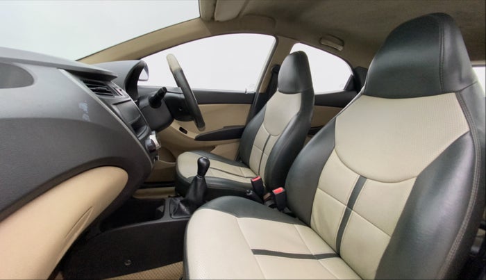 2013 Hyundai Eon ERA +, Petrol, Manual, 1,01,552 km, Right Side Front Door Cabin