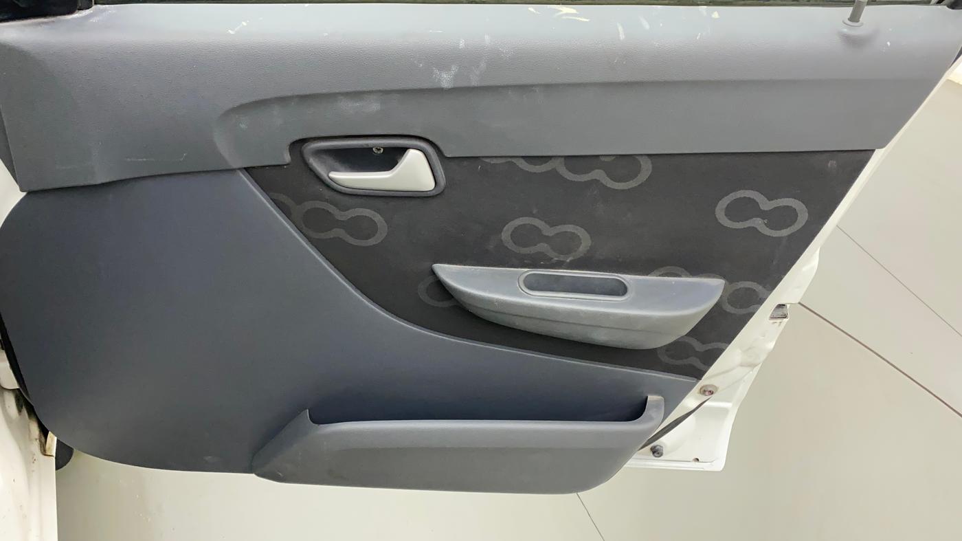 2015 Maruti Alto 800 LXI, Petrol, Manual, 44,664 km, Driver Side Door Panels Control