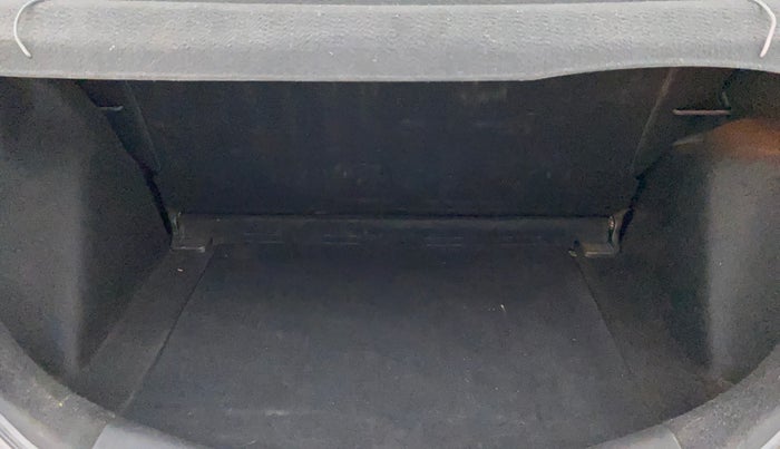 2017 Honda WR-V 1.5L I-DTEC VX MT, Diesel, Manual, 66,437 km, Boot Inside