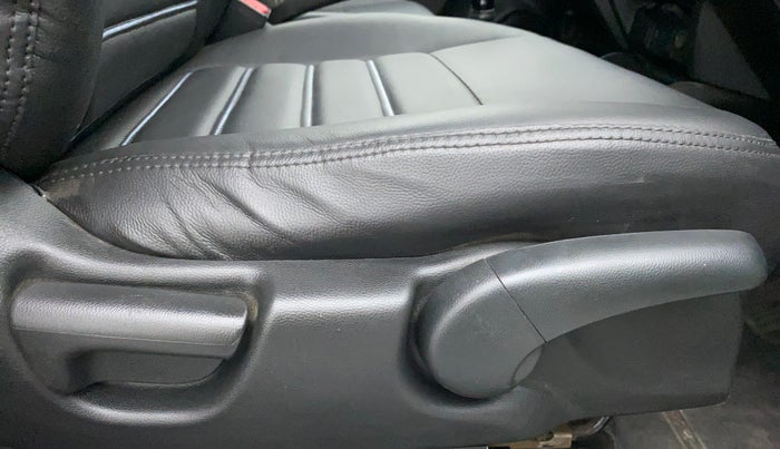 2017 Honda WR-V 1.5L I-DTEC VX MT, Diesel, Manual, 66,437 km, Driver Side Adjustment Panel
