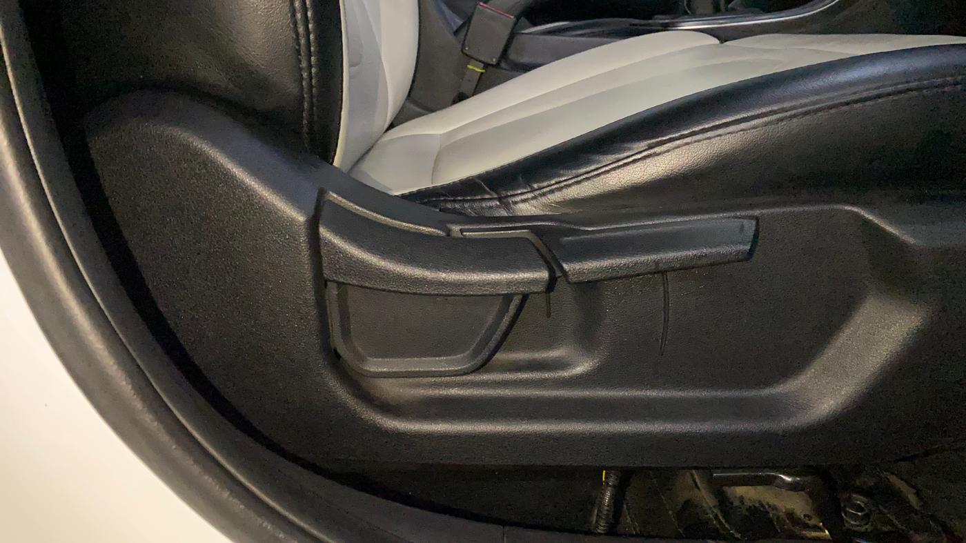 2021 Hyundai Creta S 1.5 PETROL, Petrol, Manual, 30,448 km, Driver Side Adjustment Panel