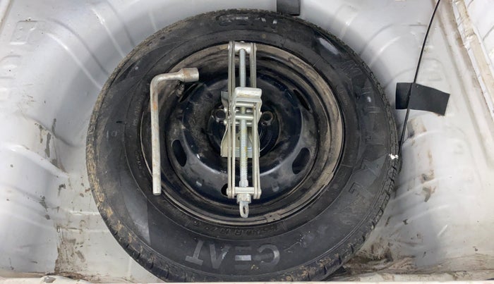 2016 Renault Kwid RXT, Petrol, Manual, Spare Tyre