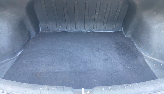 2018 Hyundai Verna 1.4 EX PETROL, Petrol, Manual, 1,09,063 km, Boot Inside