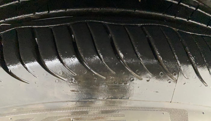 2016 Honda Jazz 1.2L I-VTEC SV, Petrol, Manual, 32,891 km, Left Rear Tyre Tread