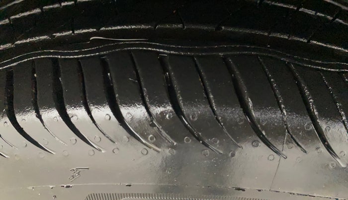 2016 Honda Jazz 1.2L I-VTEC SV, Petrol, Manual, 32,891 km, Right Front Tyre Tread