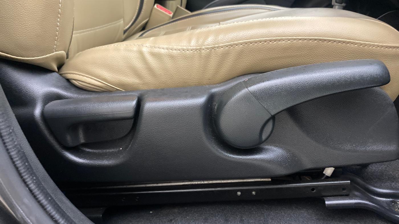 2016 Honda Jazz 1.2L I-VTEC V AT, Petrol, Automatic, 38,735 km, Driver Side Adjustment Panel
