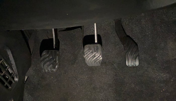 2024 Renault Kwid RXL(O) 1.0L, Petrol, Manual, 5,730 km, Pedals