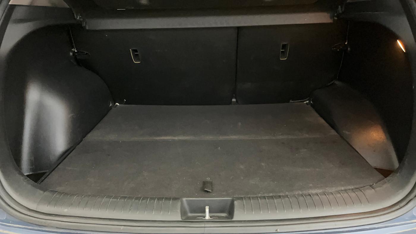 2016 Hyundai Creta SX PLUS AT 1.6 PETROL, Petrol, Automatic, 78,090 km, Boot Inside