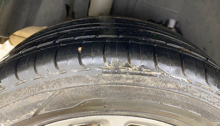 2019 Ford FREESTYLE TITANIUM 1.2 PETROL, Petrol, Manual, 76,498 km, Right Rear Tyre Tread