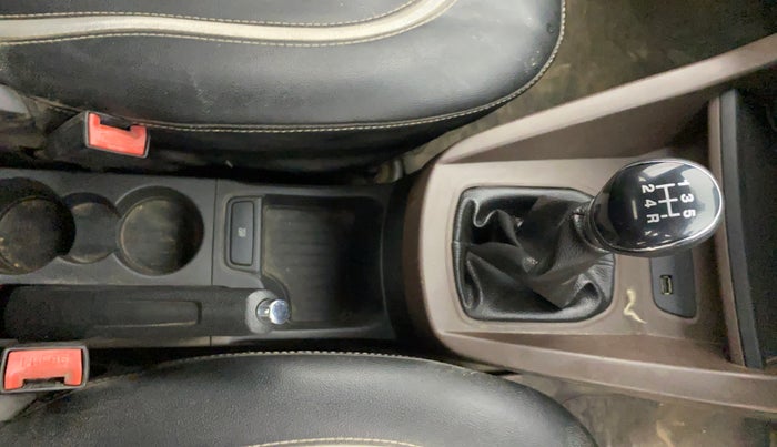 2019 Ford FREESTYLE TITANIUM 1.2 PETROL, Petrol, Manual, 76,498 km, Gear Lever