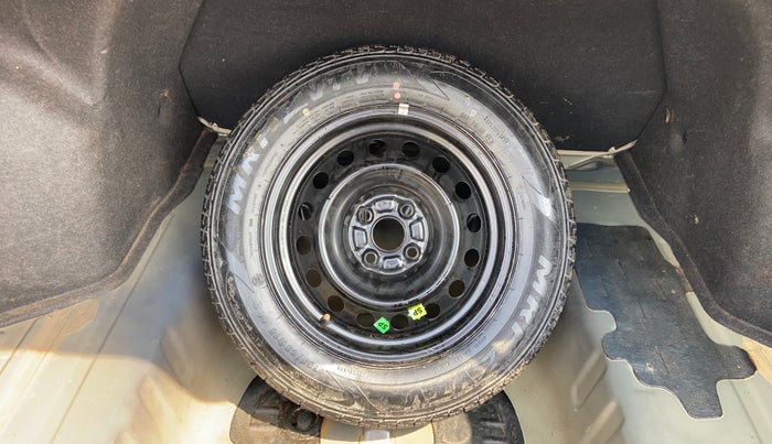 2017 Maruti Ciaz ZETA 1.4  AT PETROL, Petrol, Automatic, 1,48,474 km, Spare Tyre