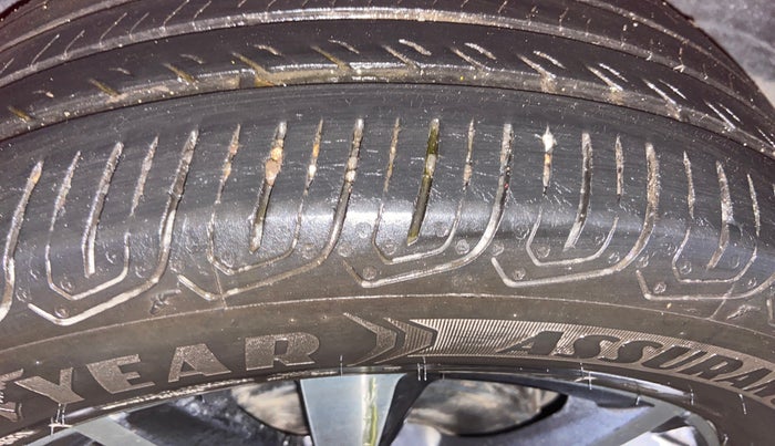 2022 Skoda SLAVIA STYLE 1.0L TSI AT, Petrol, Automatic, 74,432 km, Left Rear Tyre Tread