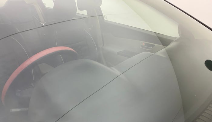 2018 Maruti Ciaz DELTA DIESEL 1.3, Diesel, Manual, 50,430 km, Front windshield - Minor spot on windshield