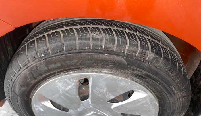 2019 Maruti Celerio VXI (O) CNG, CNG, Manual, 69,614 km, Left Front Tyre Tread