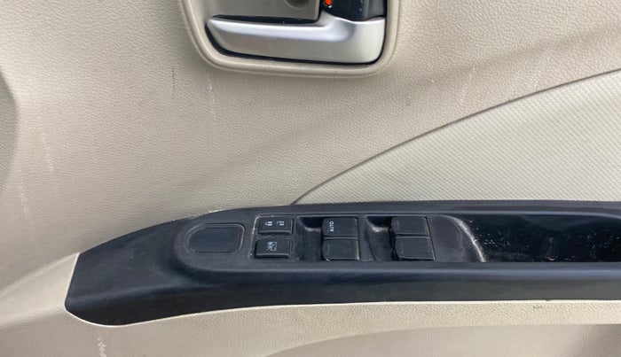 2019 Maruti Celerio VXI (O) CNG, CNG, Manual, 69,614 km, Driver Side Door Panels Control